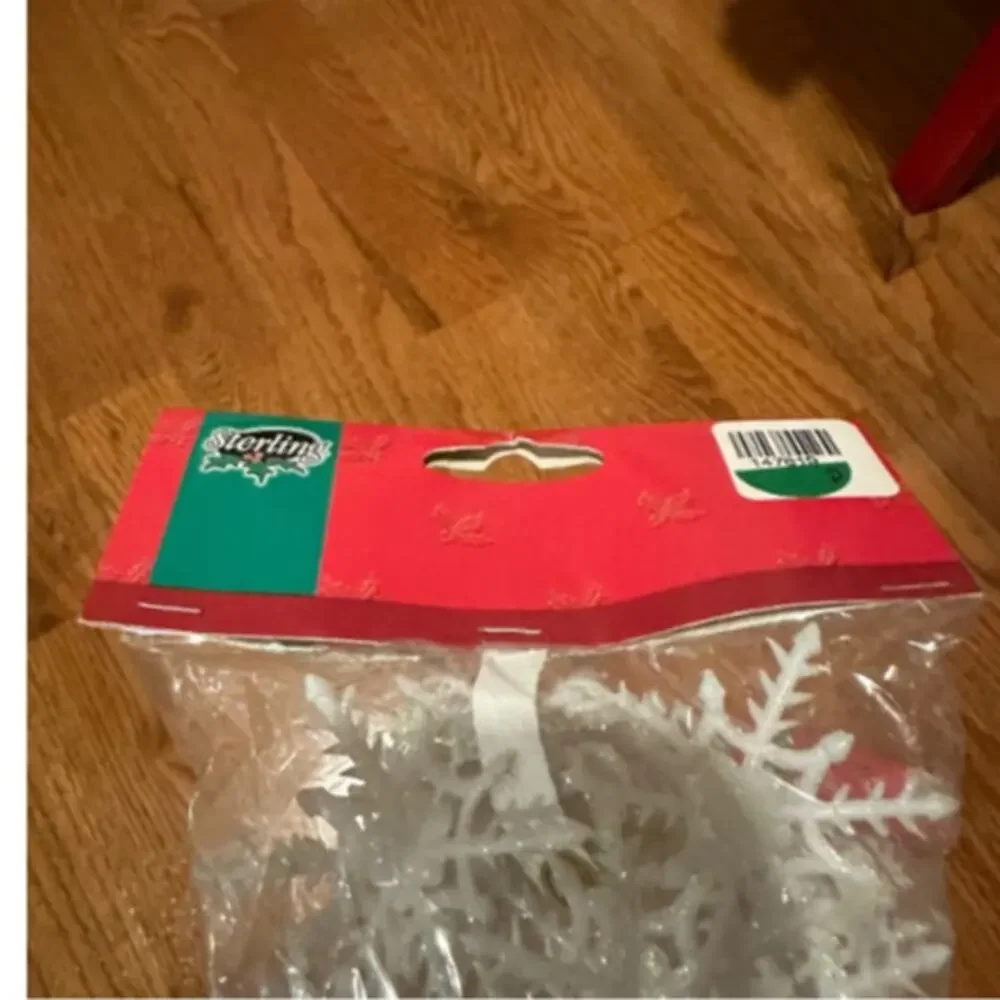 2 Strands of Vintage Snowflake Christmas Winter garland NWT